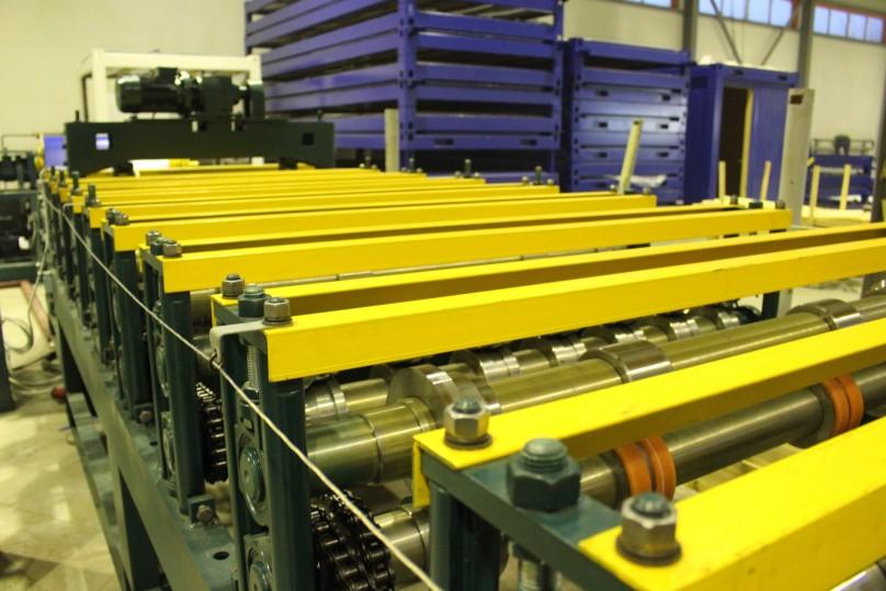 Всего станок имеет 13 рабочих клетей.