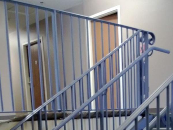 Фото Лестничное ограждение из черной стали