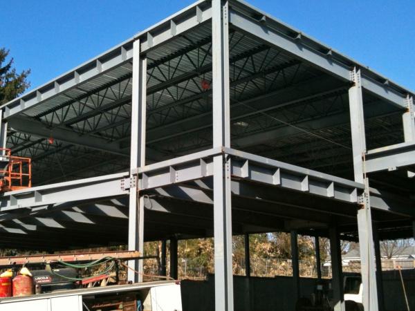 Фото Двухэтажное здание со складским помещением