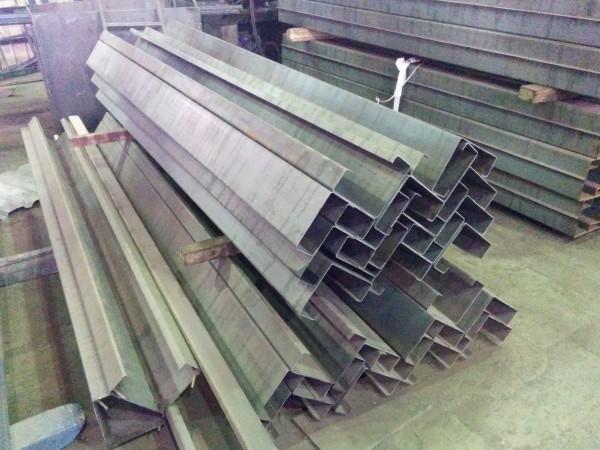 Фото Гнутые L-образные профили с дополнительными полками