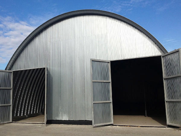 Фото Металлический арочный ангар