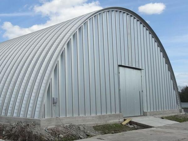 Фото Быстровозводимый арочный бескаркасный ангар 