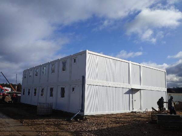 Фото Двухэтажное здание из блок-модулей