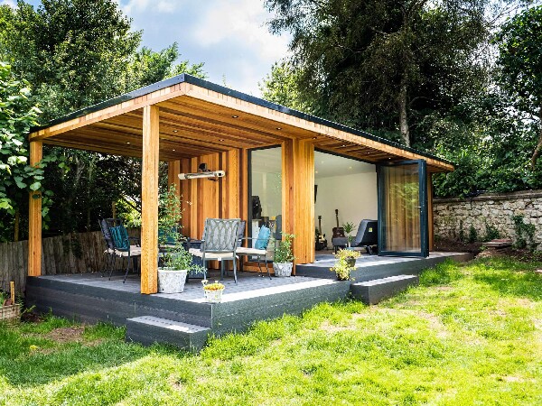 Фото Навес к бытовке