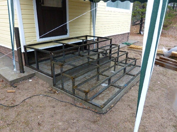 Фото Каркас крыльца из металла