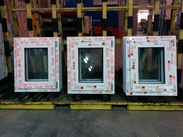 Фото Окна для санитарных блоков 470х570 мм