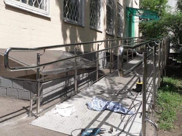 Фото Ограждение для ресепшена в офисе